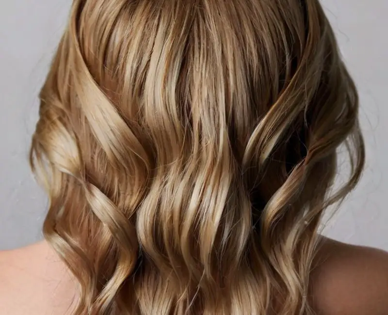 How Long Can You Leave White Vinegar in Your Hair