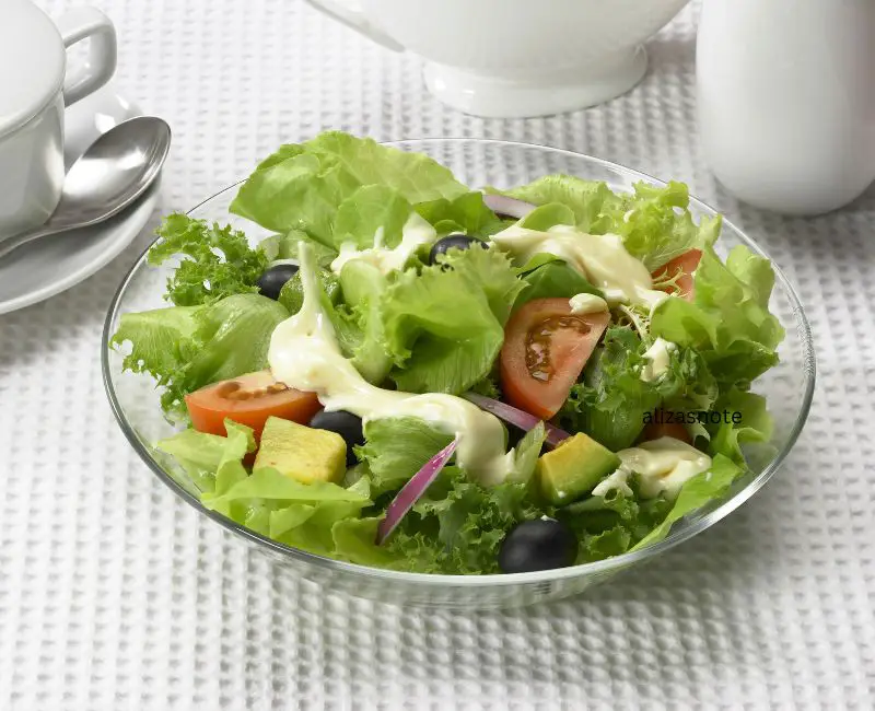 lettuce salad with mayonnaise