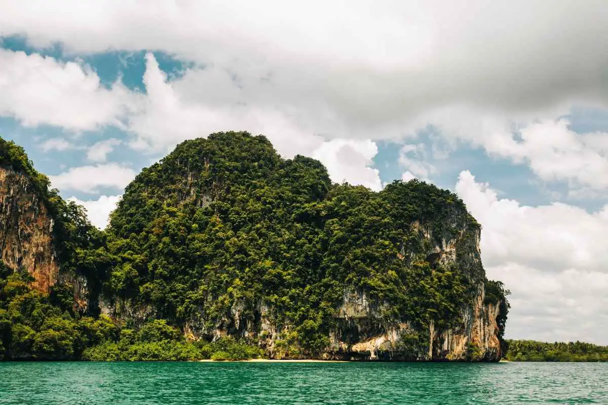 Krabi Stunning Beaches and Outdoor Fun