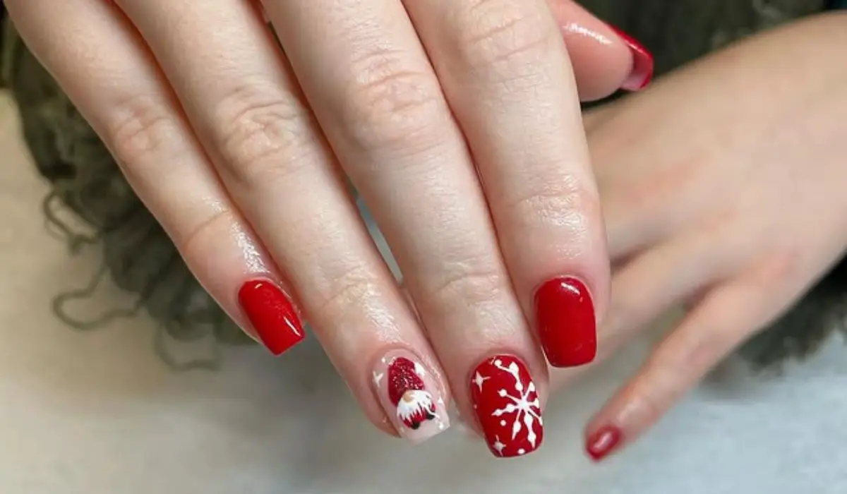 Christmas Nail Inspo Simple