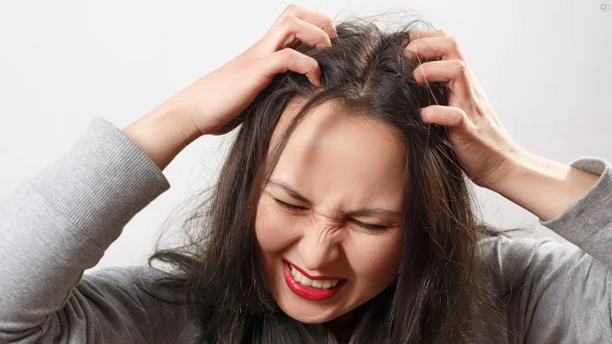 Home Remedies For Dandruff And Itchy Scalp