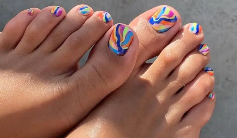 January Pedicure Ideas