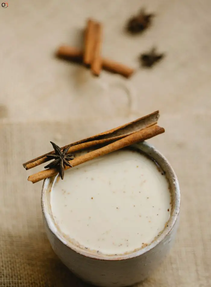 cinnamon tea with milk