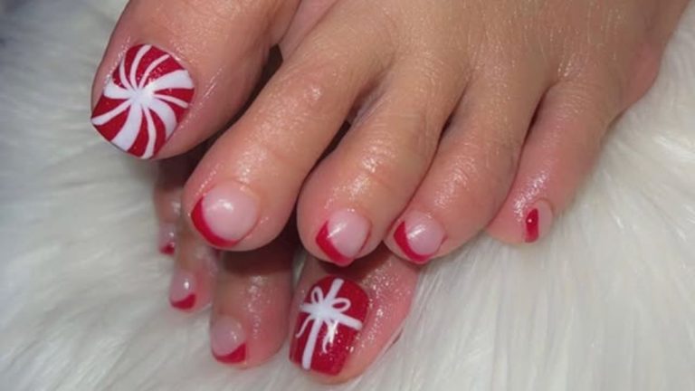 Christmas Pedicure Ideas