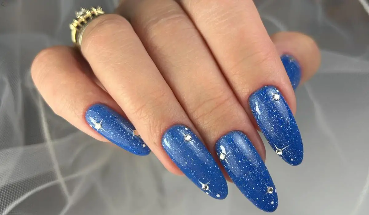 Valentines Day Nails Almond