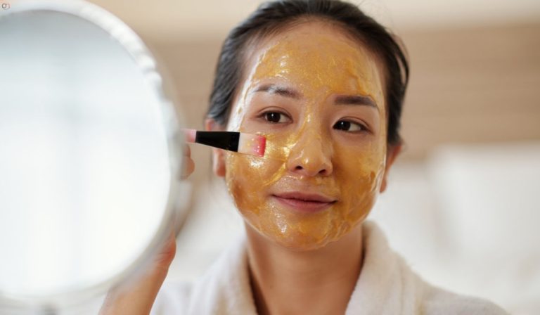 How Long To Keep Turmeric And Honey Mask On Face