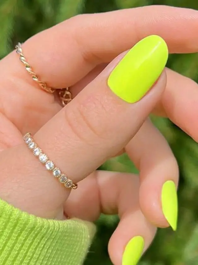 16 Neon Yellow Nails