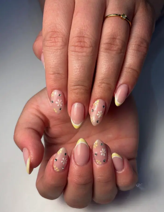 Elegant Flower Nails