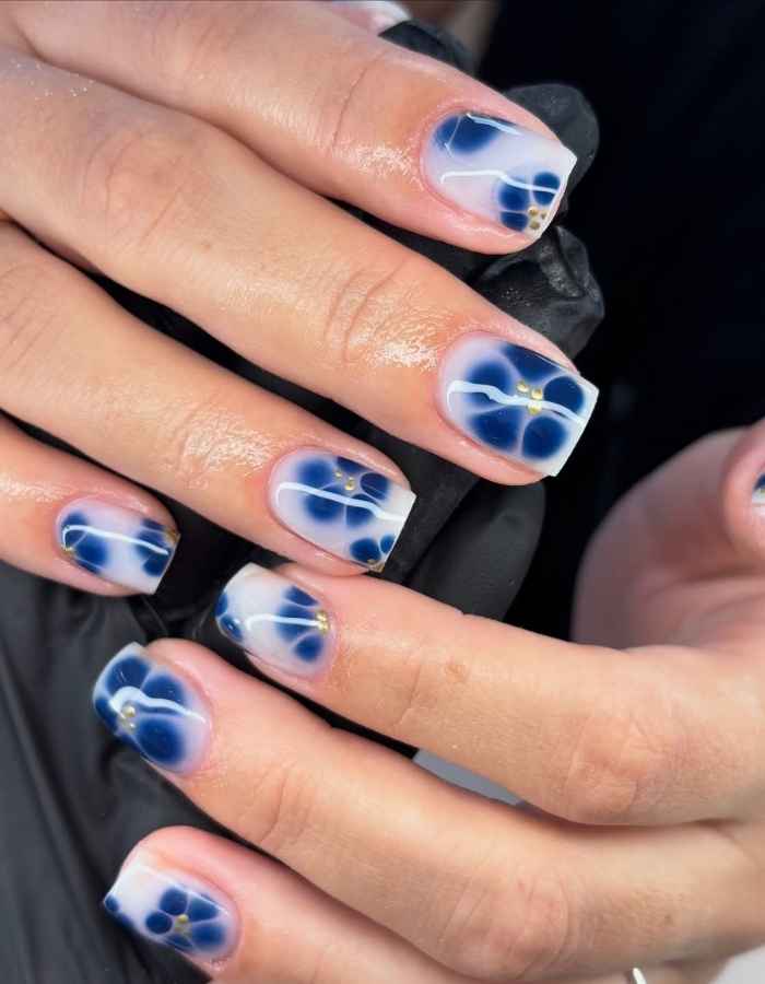 Navy bloom