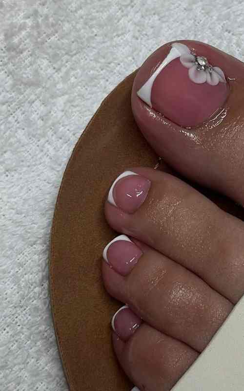 Flower Toe Nails