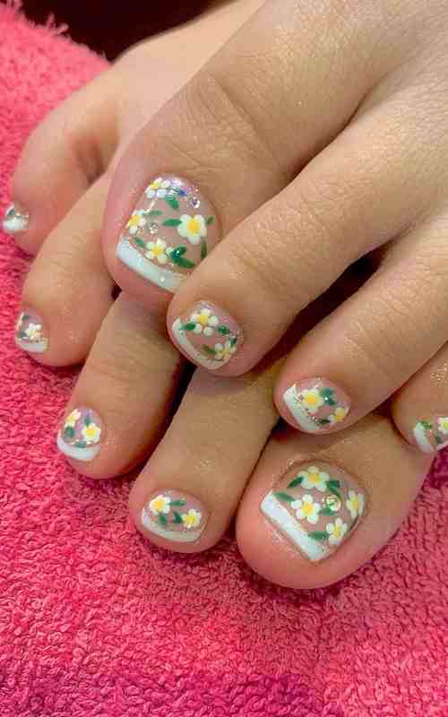 Flower Toe Nails