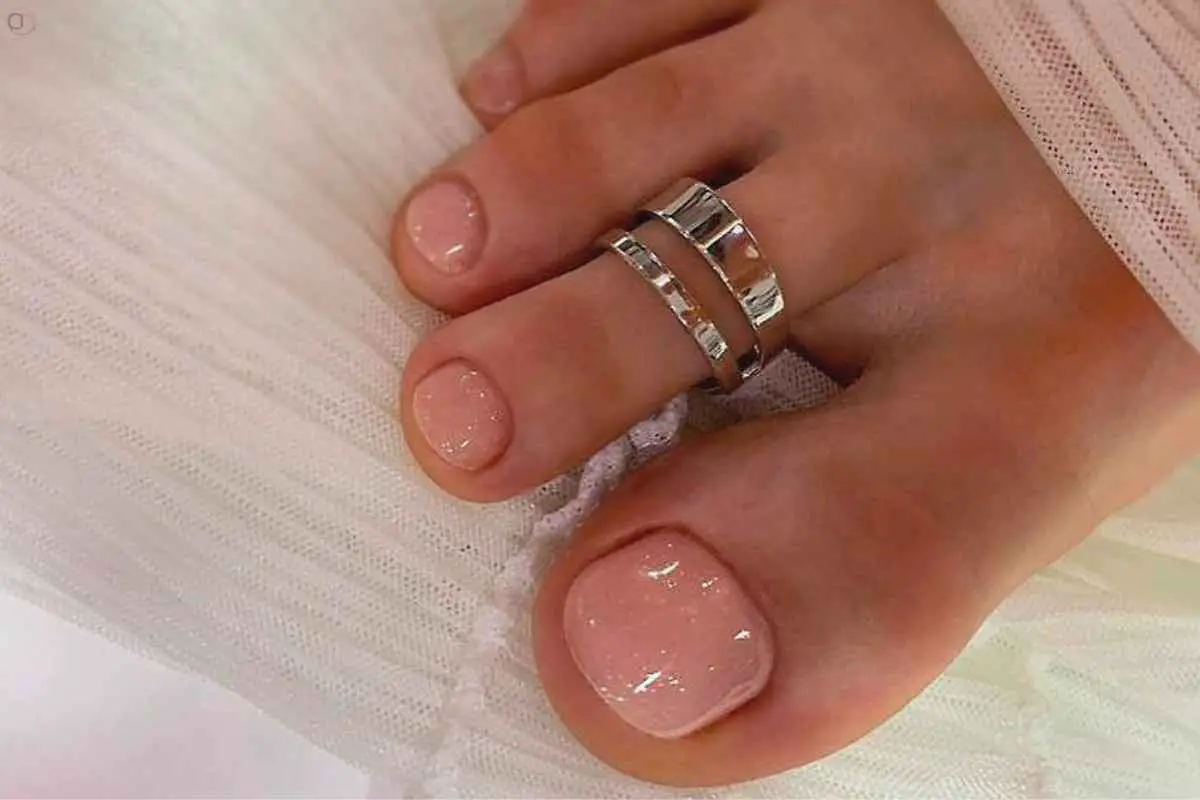 Nude Toe Nails