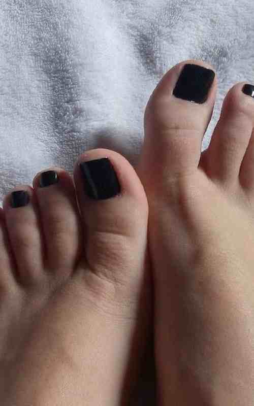 black toe nail