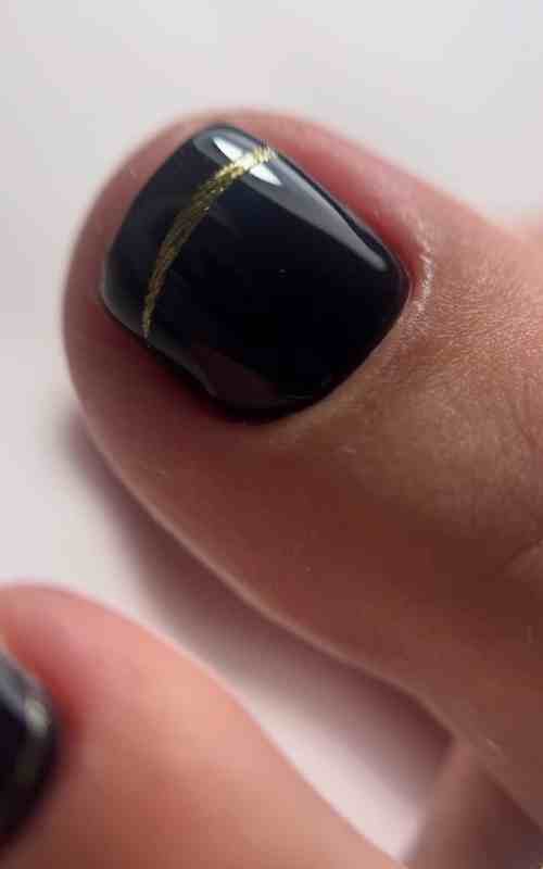 black toe nails