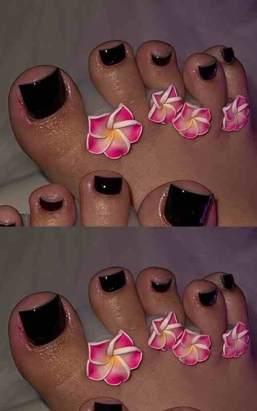black toe nails