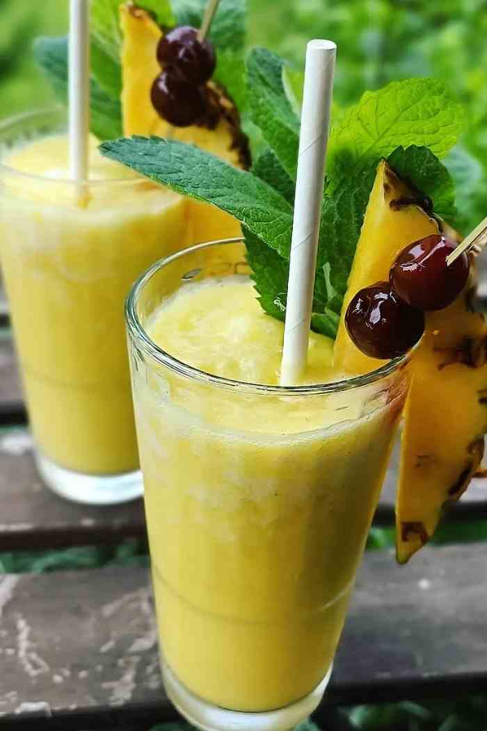 Green Pina Colada Detox Smoothie