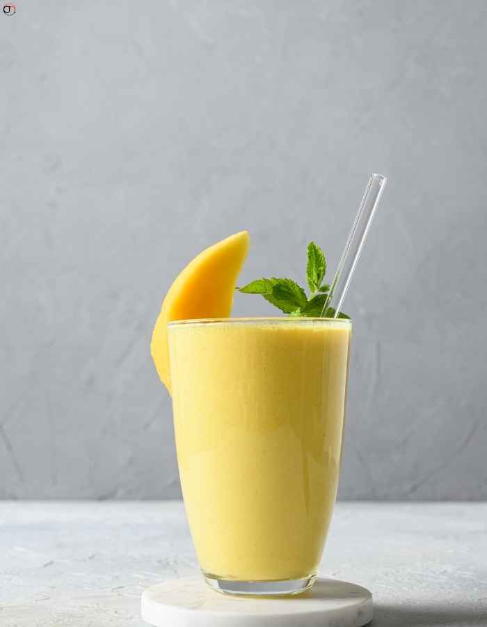 Mango-Pineapple Smoothie