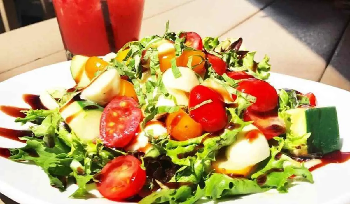 Tomato Mozzarella Salad