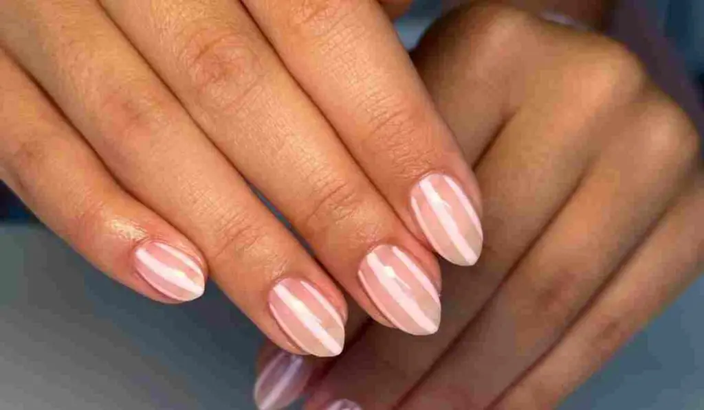 25 Summer Stripe Nails