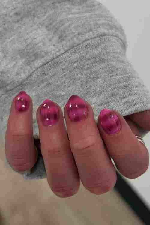 Summer stripe nails