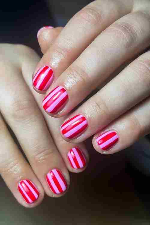 Summer stripe nails 
