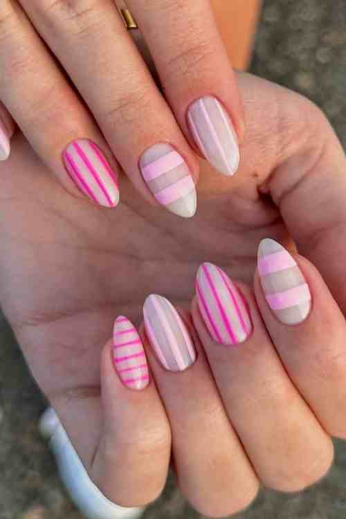 Summer stripe nails 