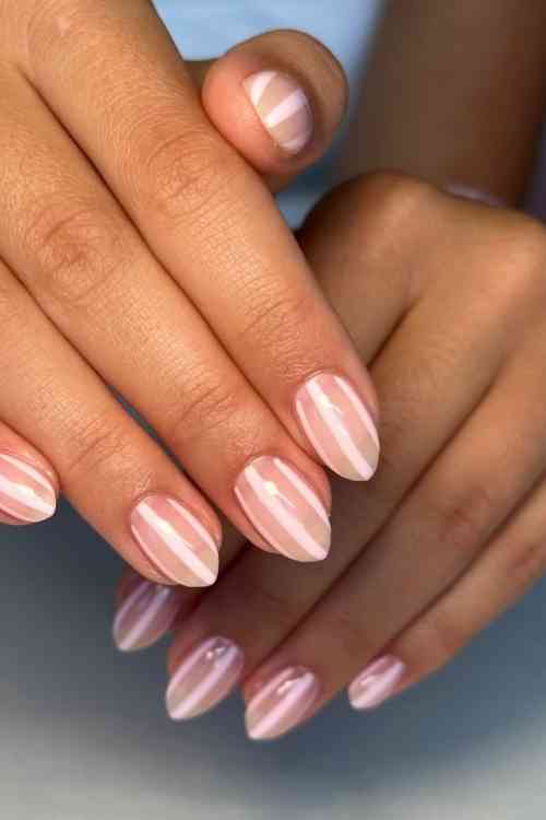 Summer stripe nails 